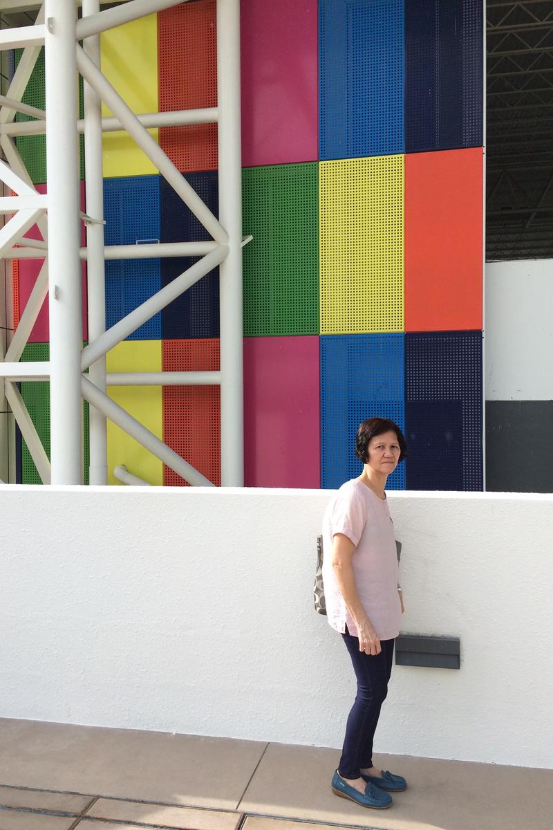 Visualizacion de porcelanico moderno con combinacion de colores y acabado contemporaneo para revestimientos innovadores